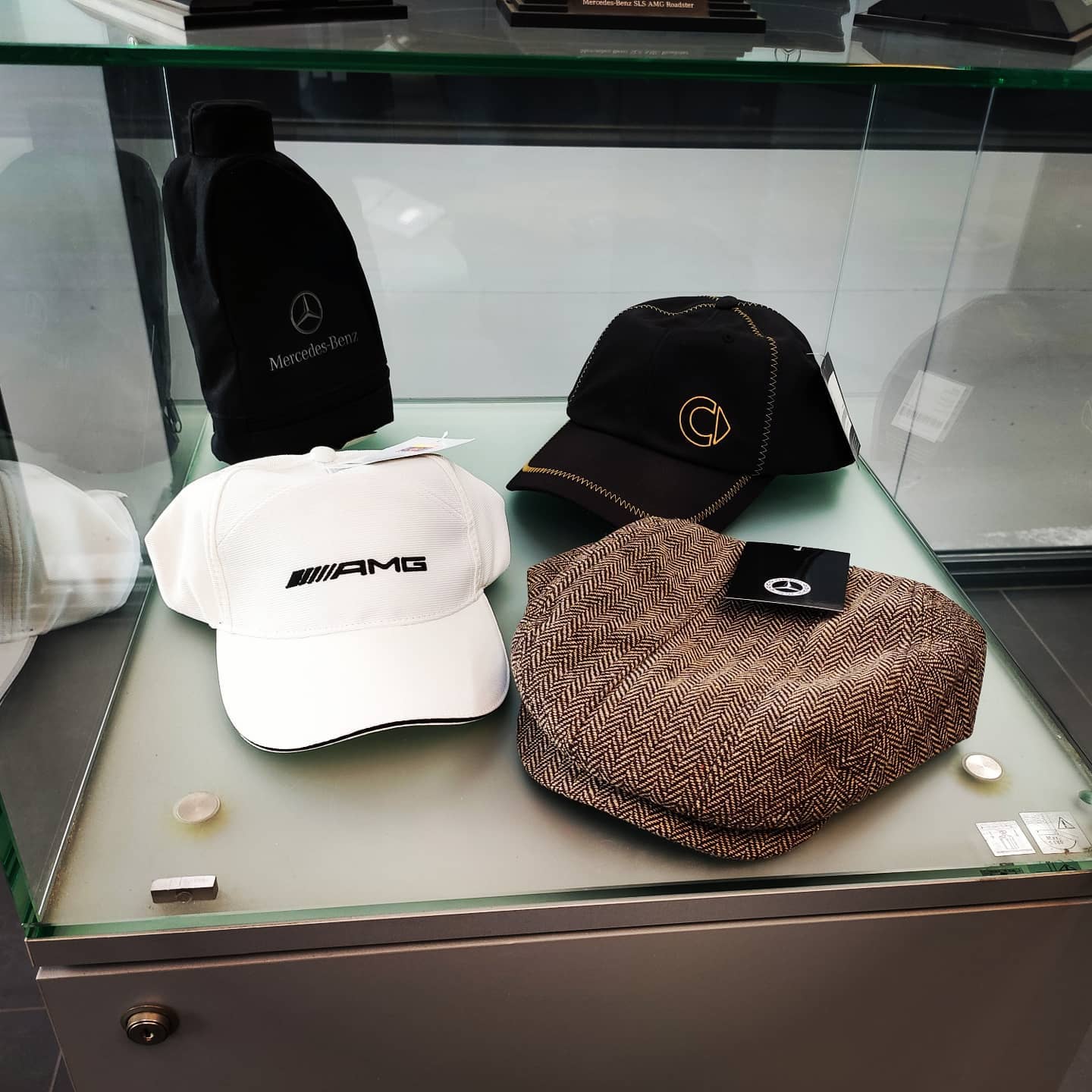 Gadget, accessori e ricambi auto ufficiali da Lozza SpA